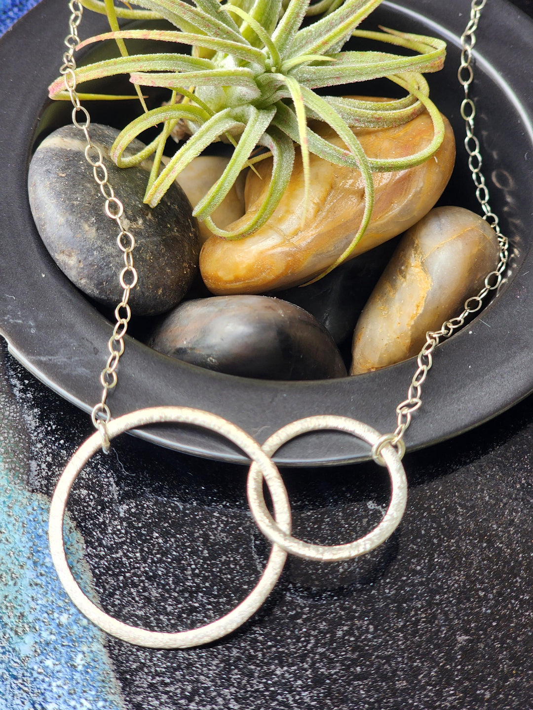 Silver interlocking circle necklace - LB Designs