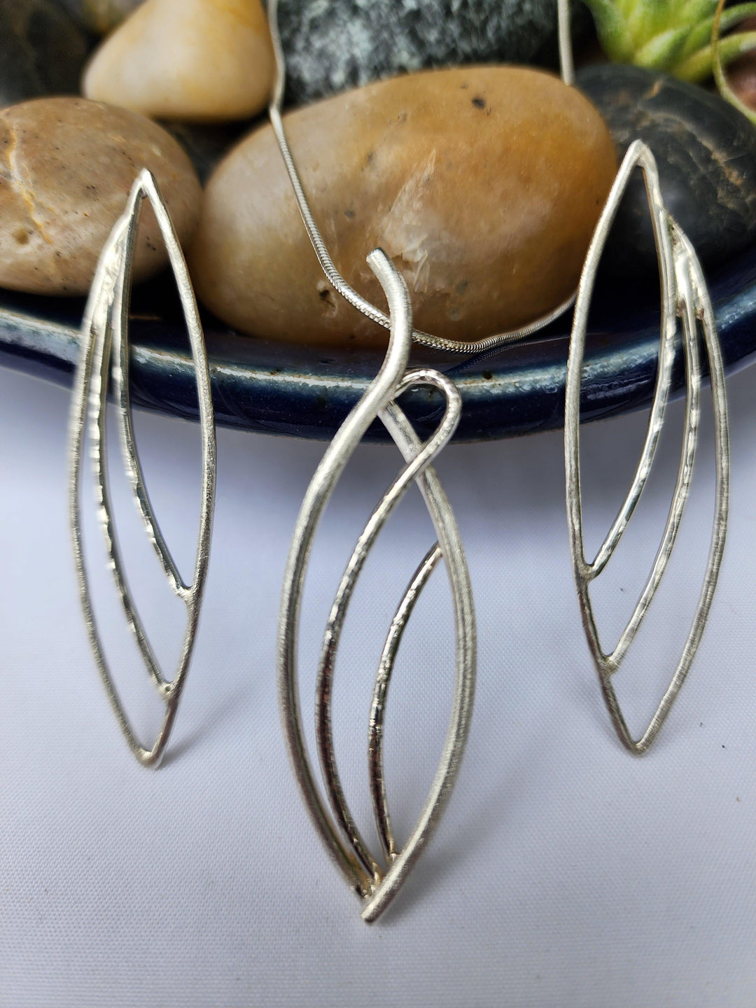 Sterling silver leaf design necklace - LB Designs