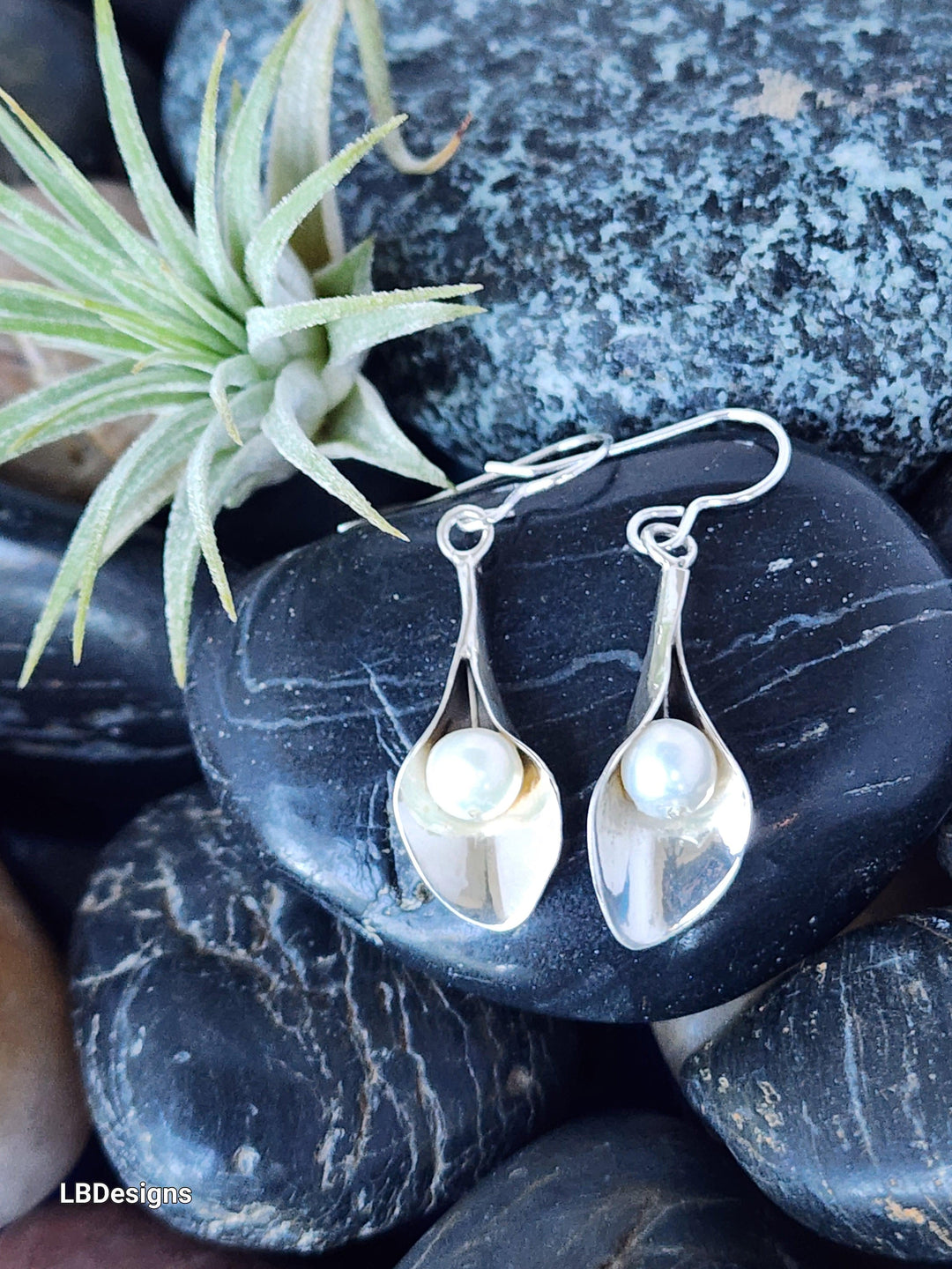 Silver lily pearl earrings - LB Designs