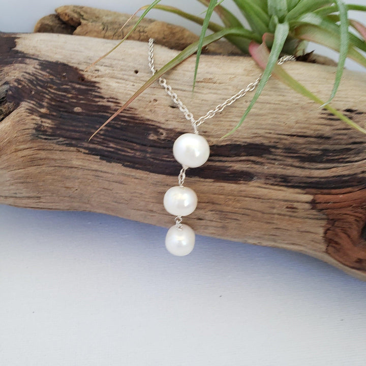 Pearl drop necklace - LB Designs