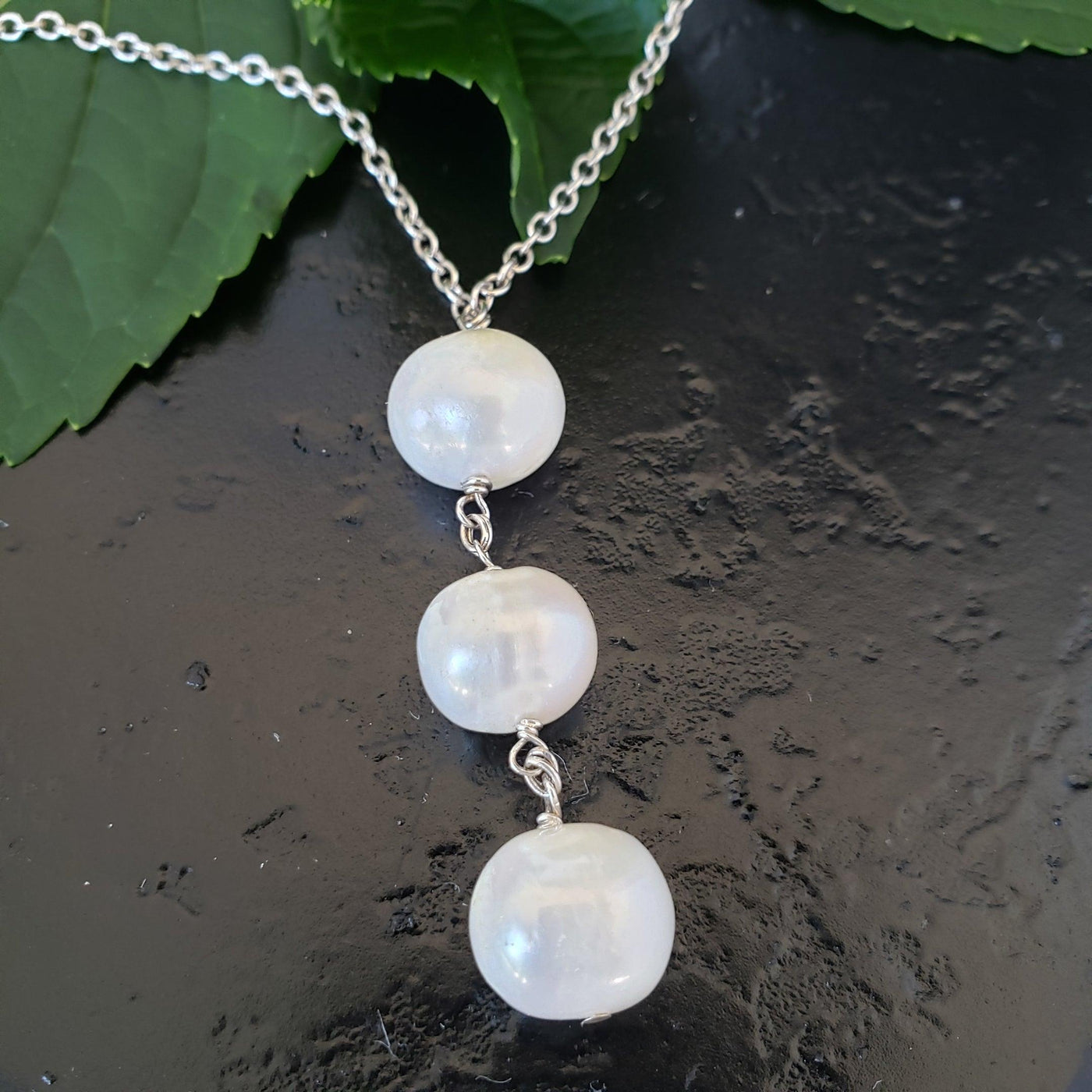 Pearl drop necklace