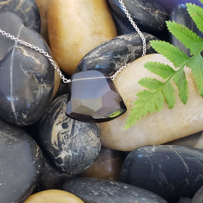 Smokey quartz pendant necklace