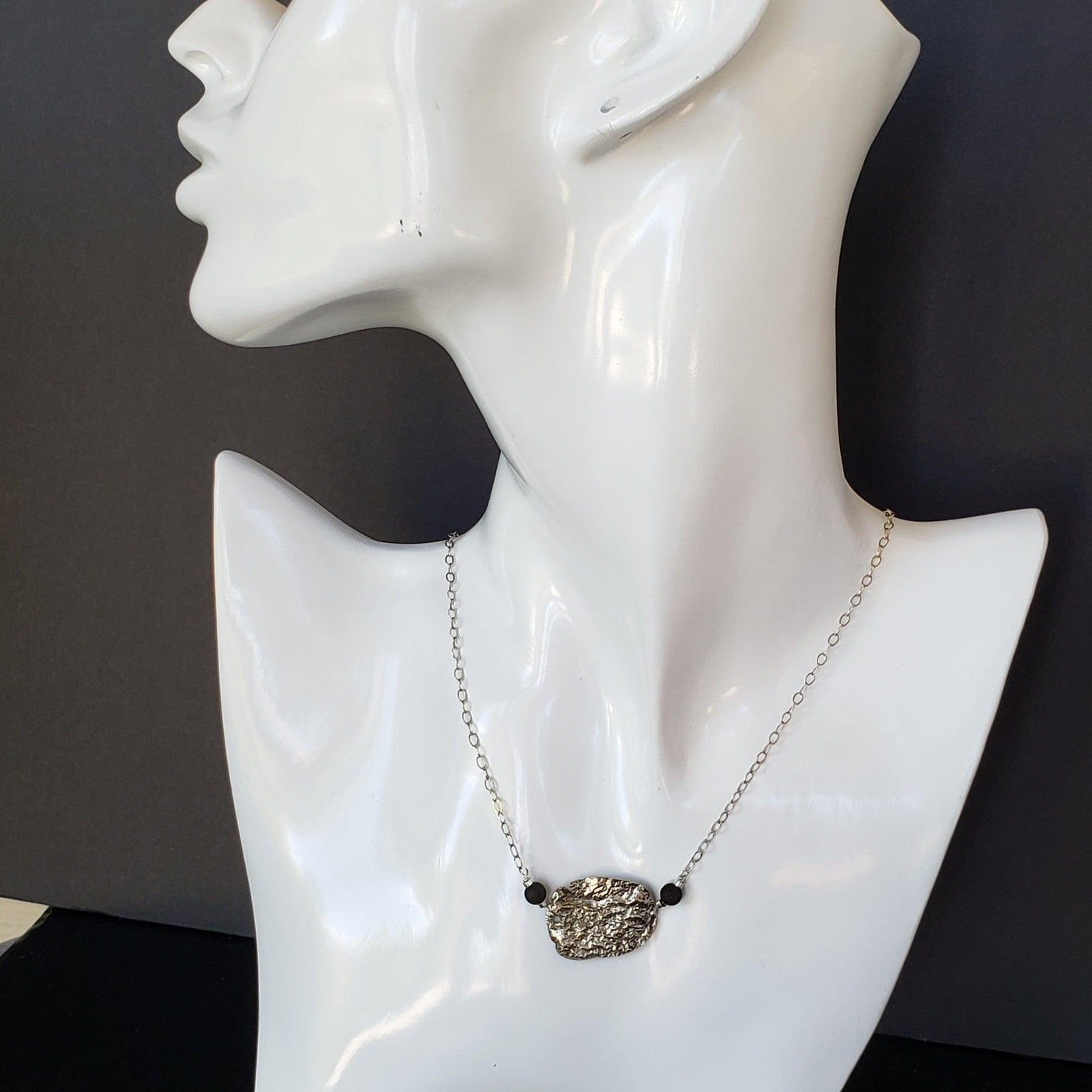 Reticulated silver necklace