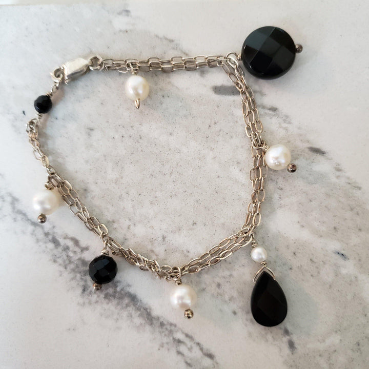 Black onyx and pearl bracelet - LB Designs