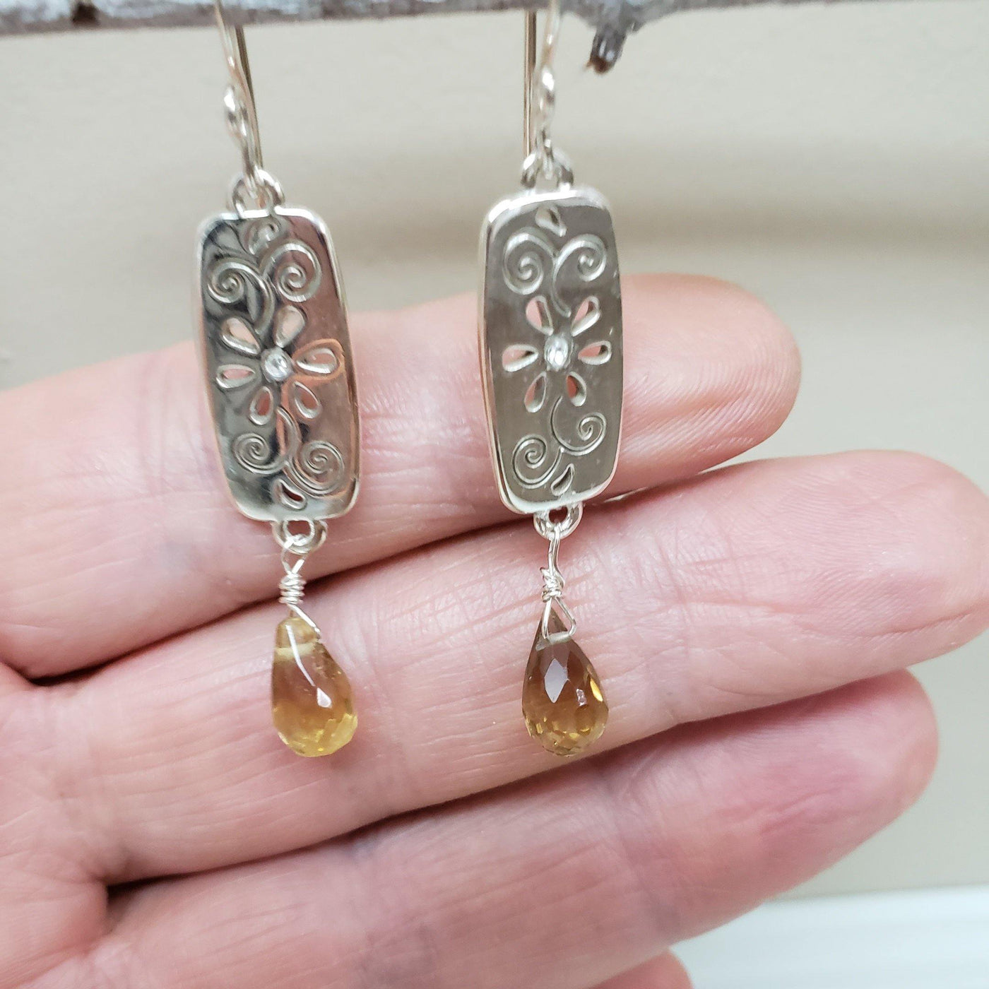 Golden citrine briolette silver earrings - LB Designs