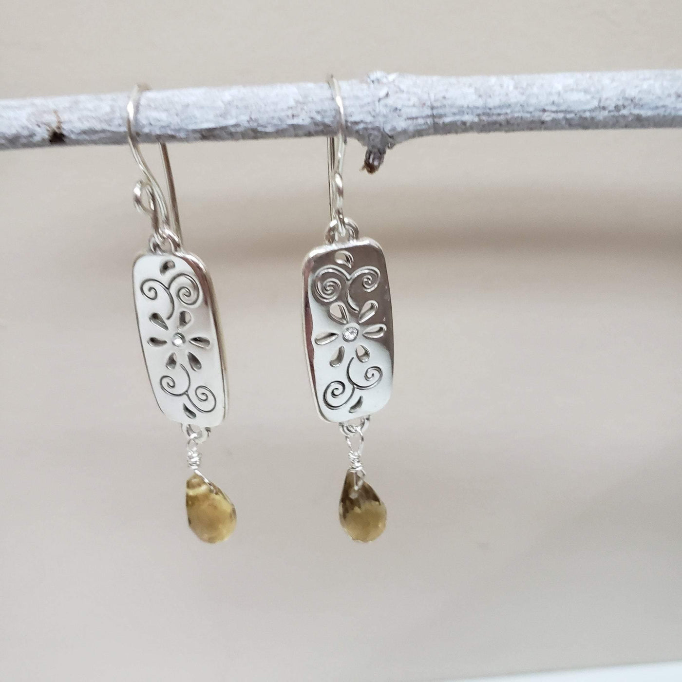 Golden citrine briolette silver earrings - LB Designs