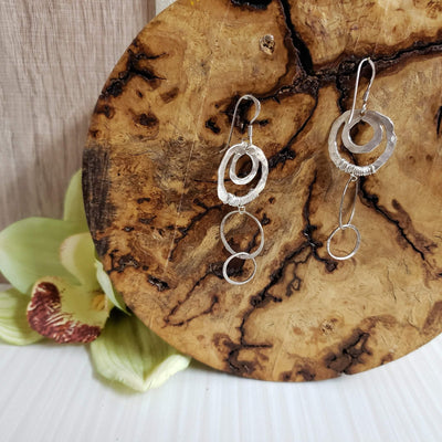 Circle dangling silver earrings - LB Designs